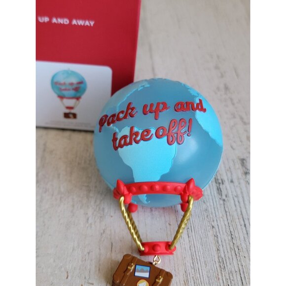 Hallmark Up and Away ornament Xmas pack up and take off - Picture 3 of 7